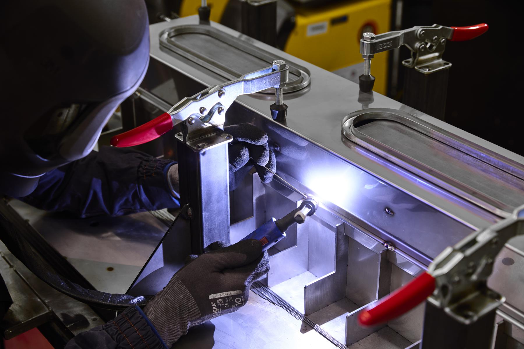 Saldatura alluminio Saldatura alluminio: guida ai processi, tecniche e vantaggi di Minifaber