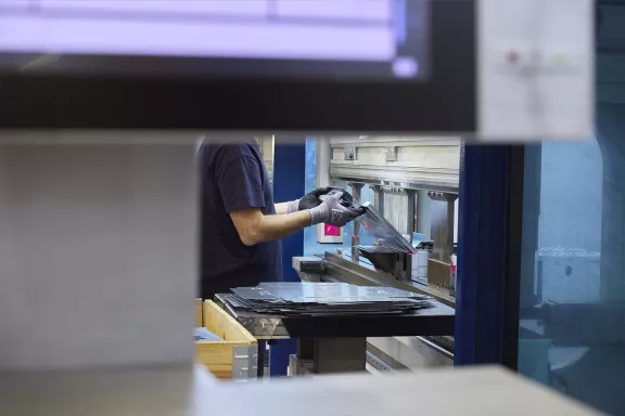 Unsere Biegemaschinen garantieren Präzision und maßgeschneiderte Ergebnisse. Vertrauen Sie unseren Experten, um Ihre Produktion zu verbessern. Erfahren Sie jetzt mehr!