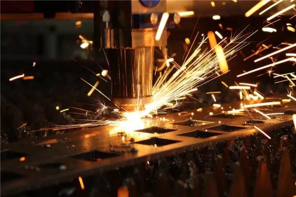 Blech-Laserschneiden für ein sauberes und präzises Ergebnis