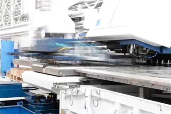 Taglio laser acciaio: la guida completa