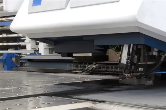 Cutting and bending sheet metal: various processing techniques