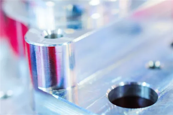 Lavorazione dell’alluminio: i vantaggi del processo a freddo