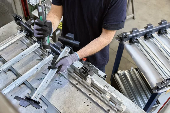 Von der Planung bis zur Montage der fertigen Produkte. Der Kunde kommt mit einer Projektidee zu Minifaber und geht mit dem besten Endprodukt.