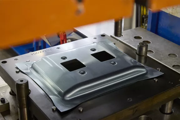 Offriamo macchine per imbutitura di alta qualità, adatte a tutte le esigenze di produzione. Richiedi un preventivo personalizzato e ottimizza la tua lavorazione!