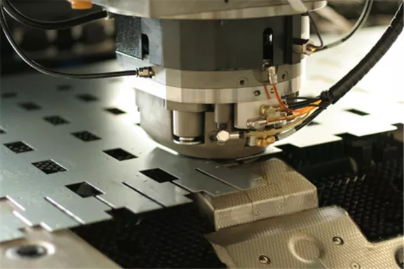 Sheet metal punching and the differences with stamping