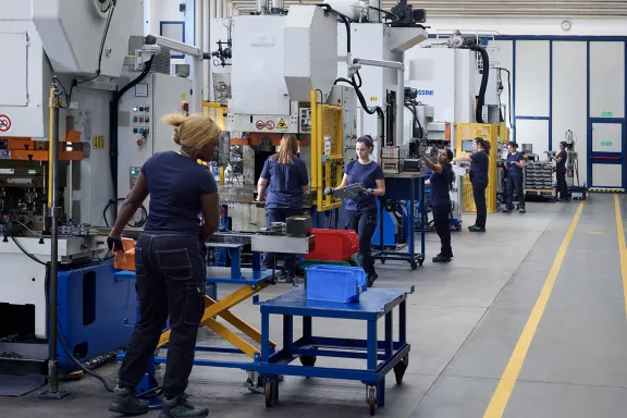 Sheet metal processing with high quality and precision. We perform cold bending of sheet metals of different thicknesses and materials.